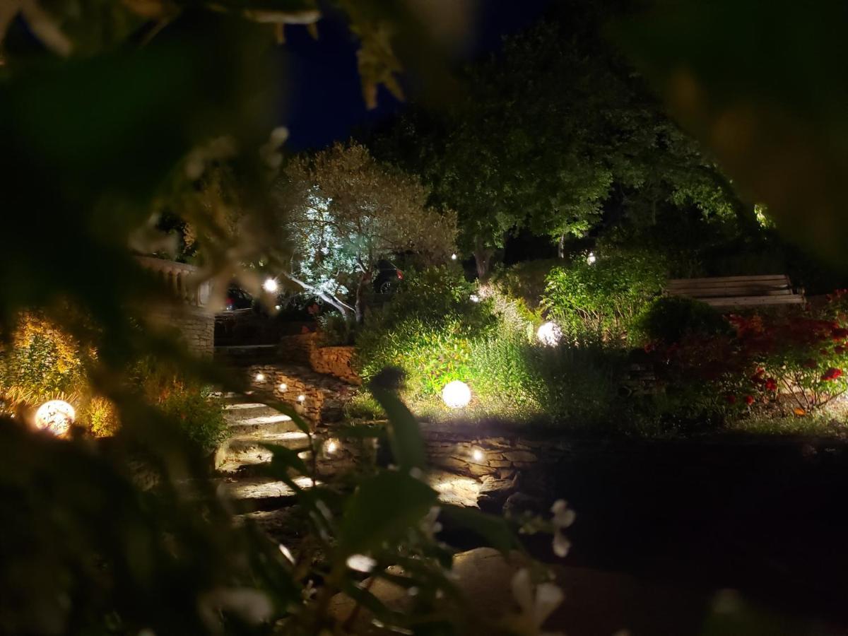Le Jas Des Parpaillous Apartamento LʼIsle-sur-la-Sorgue Exterior foto