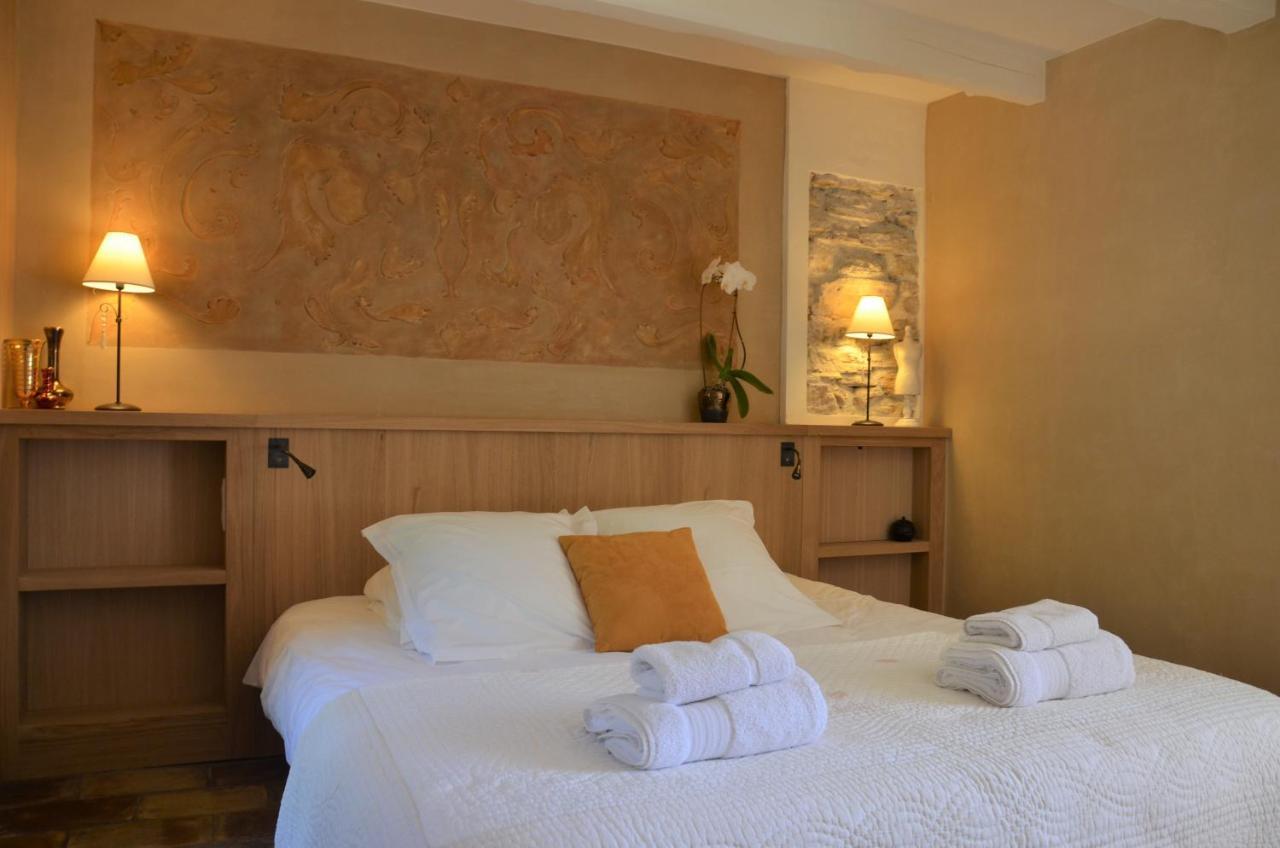 Le Jas Des Parpaillous Apartamento LʼIsle-sur-la-Sorgue Exterior foto
