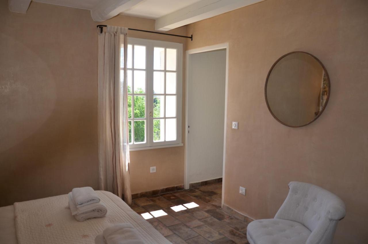 Le Jas Des Parpaillous Apartamento LʼIsle-sur-la-Sorgue Exterior foto