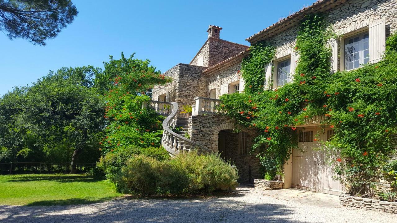 Le Jas Des Parpaillous Apartamento LʼIsle-sur-la-Sorgue Exterior foto
