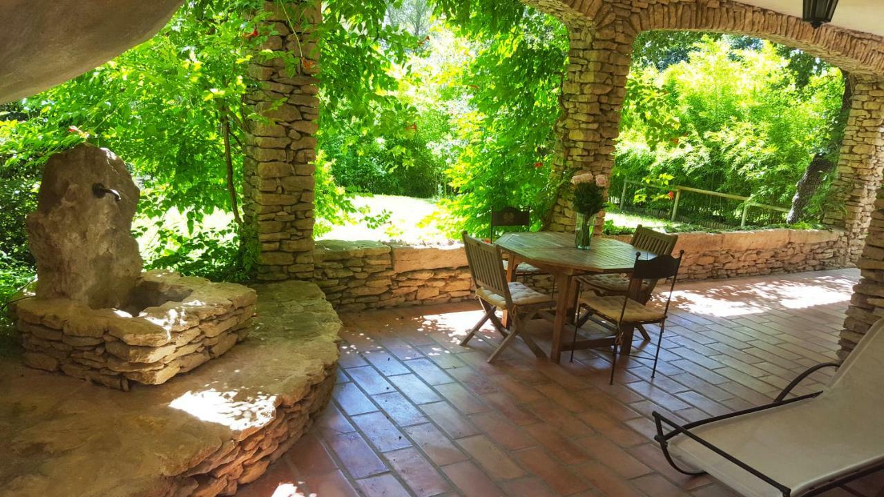 Le Jas Des Parpaillous Apartamento LʼIsle-sur-la-Sorgue Exterior foto